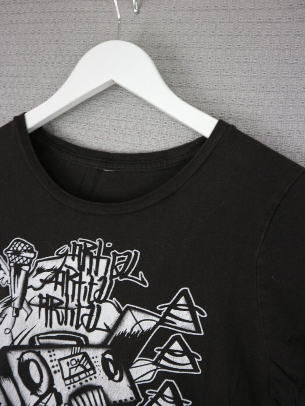 Womens Artical Y2K Streetwear Graffiti Style Grunge Shirt Medium - Picture 4 of 8